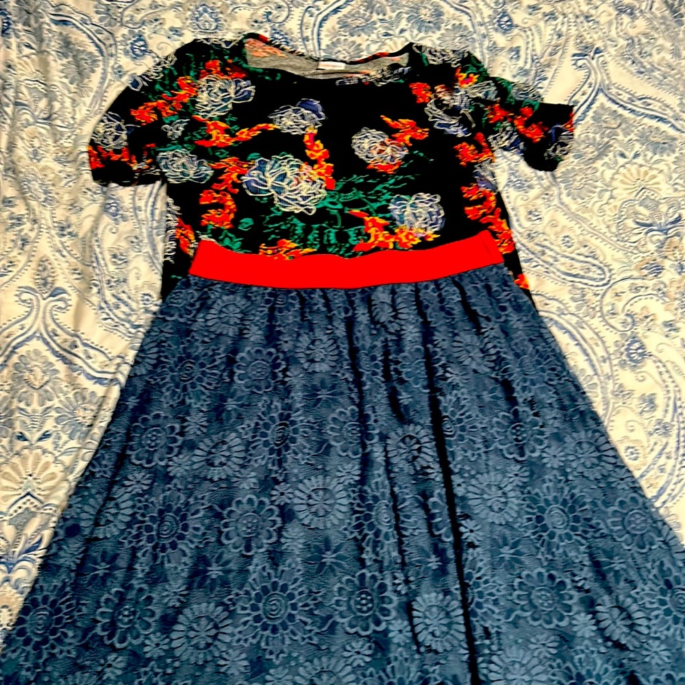 Lularoe set top is 2xl Gigi (runs small) and xl Lucy skirt